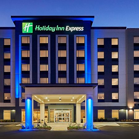 Holiday Inn Express - Sarnia - Point Edward By Ihg Εξωτερικό φωτογραφία